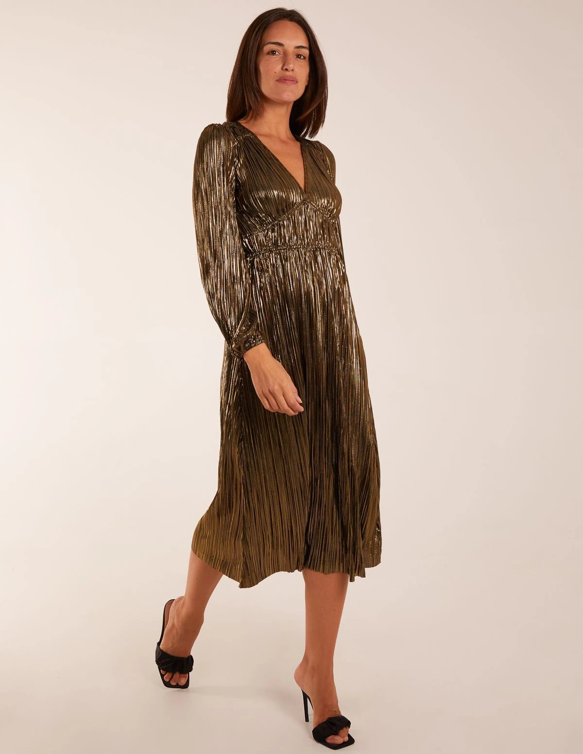 Plisse V-Neck Elasticated Midi Dress 4 Plisse V-Neck Elasticated Midi Dress - Image 2