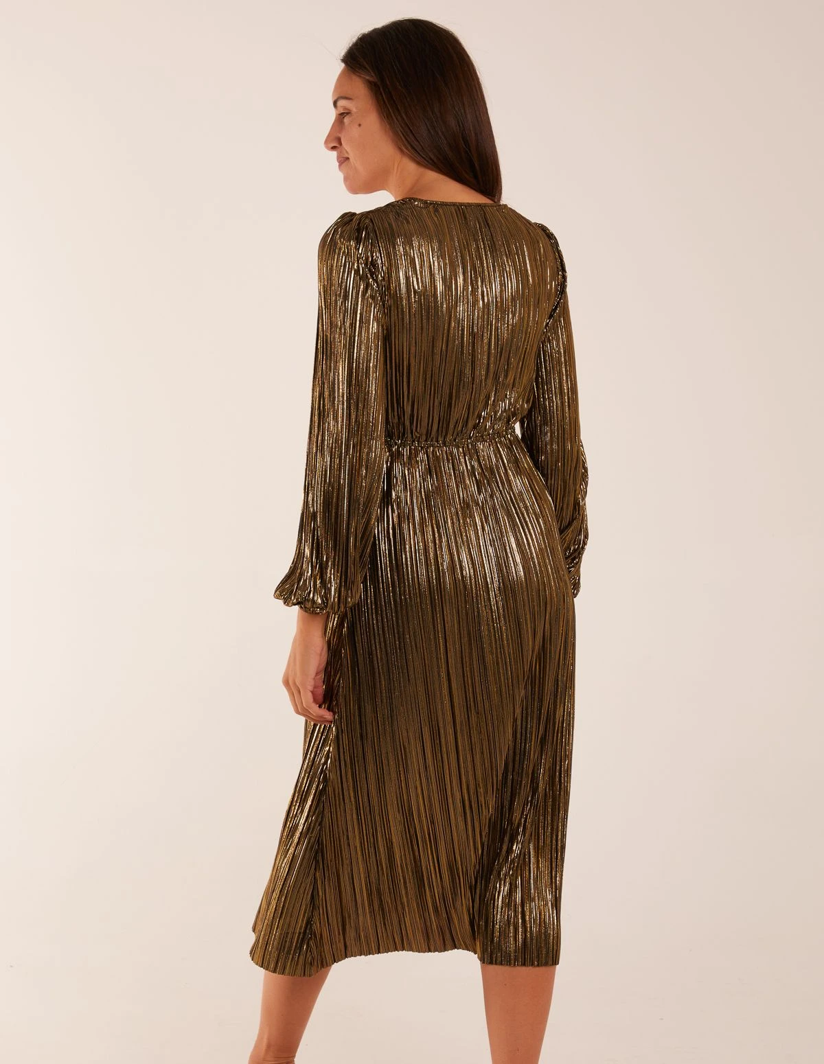 Plisse V-Neck Elasticated Midi Dress 6 Plisse V-Neck Elasticated Midi Dress - Image 4