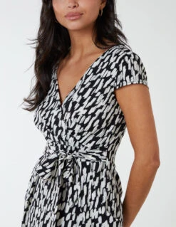 Wrap Tulip Hem Dress 9 Wrap Tulip Hem Dress -Moda Ulla Shop BV233943 BLACKPATTERN 47