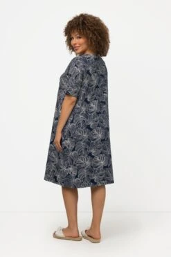 Ulla Popken Black Monstera Print Short Sleeve Midi Dress -Moda Ulla Shop carraig donn black monstera print short sleeve midi dress 872849