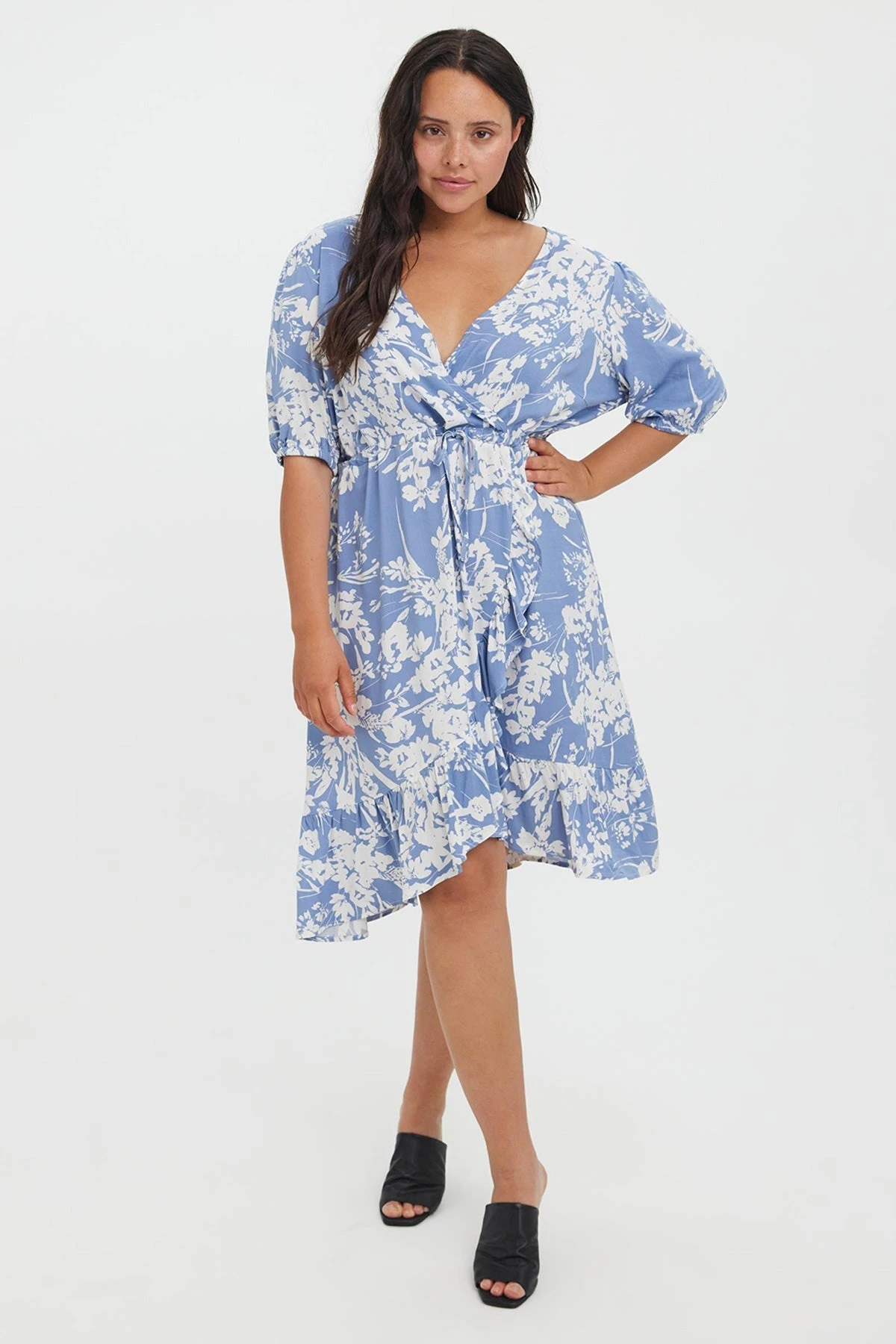 Vero Moda Curve Curve - Lexie Dress In Blue Print 3 Vero Moda Curve Curve - Lexie Dress In Blue Print