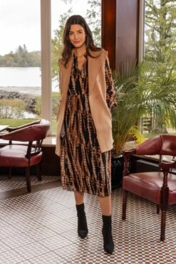 Midi Dress In Animal Print -Moda Ulla Shop carraig donn midi dress in animal print 614959