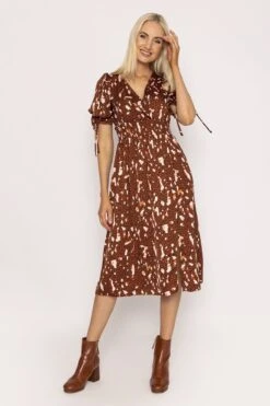 Moda Ulla Shop -Moda Ulla Shop carraig donn wrap midi dress in brown 453238